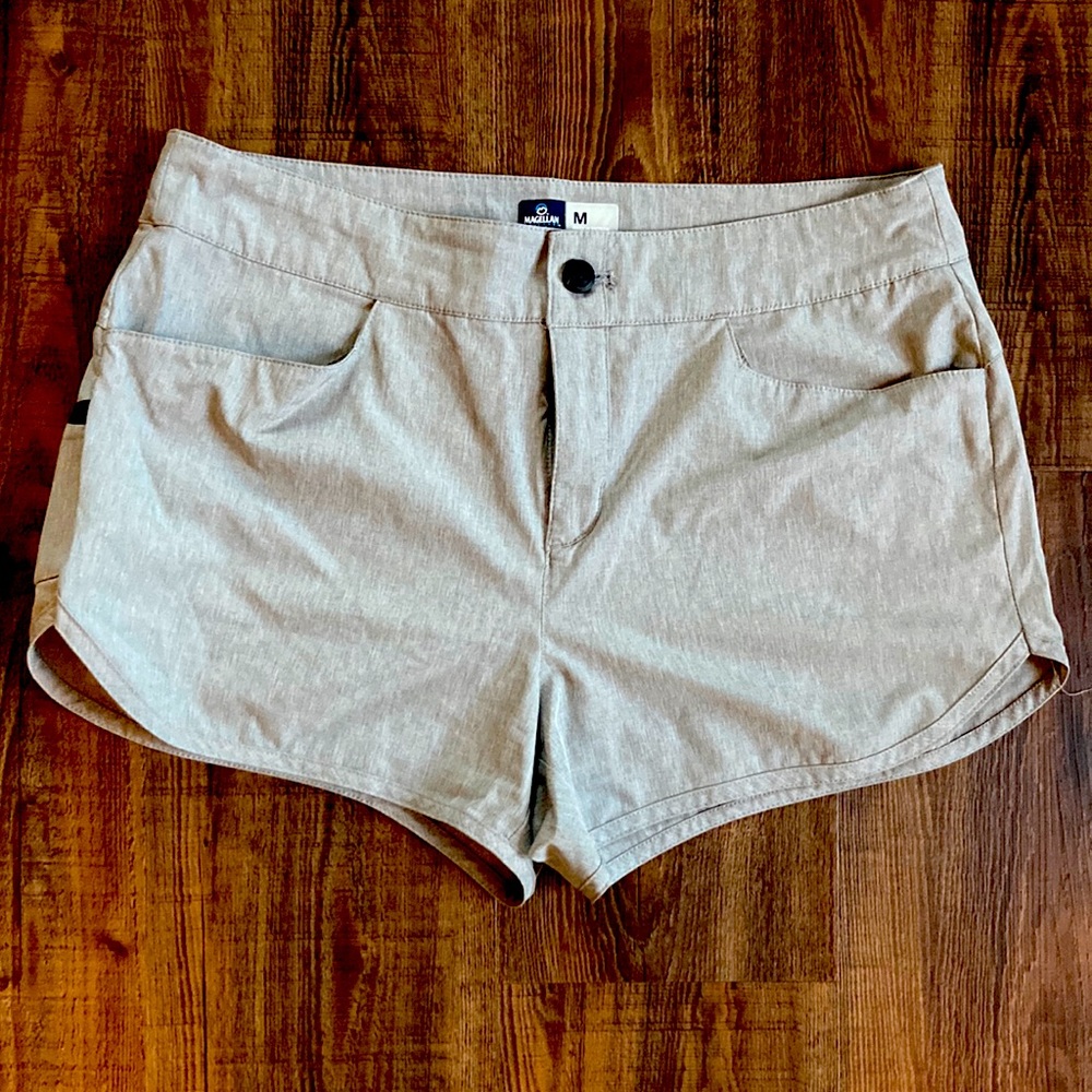 Light Gray Magellan Angler Shorts sz Medium